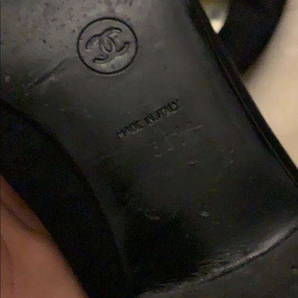 Chanel shoes - Picture 4 of 4